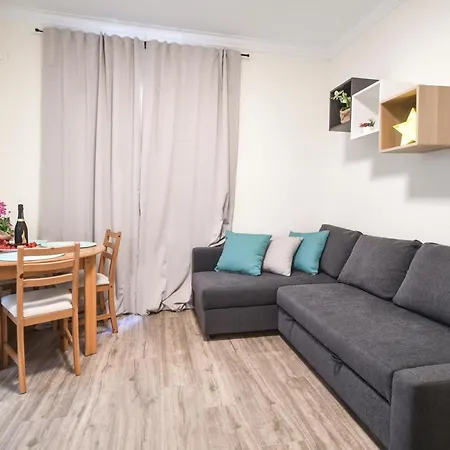 De Diseno Equipado Centrico Moderno * יורט דה מאר